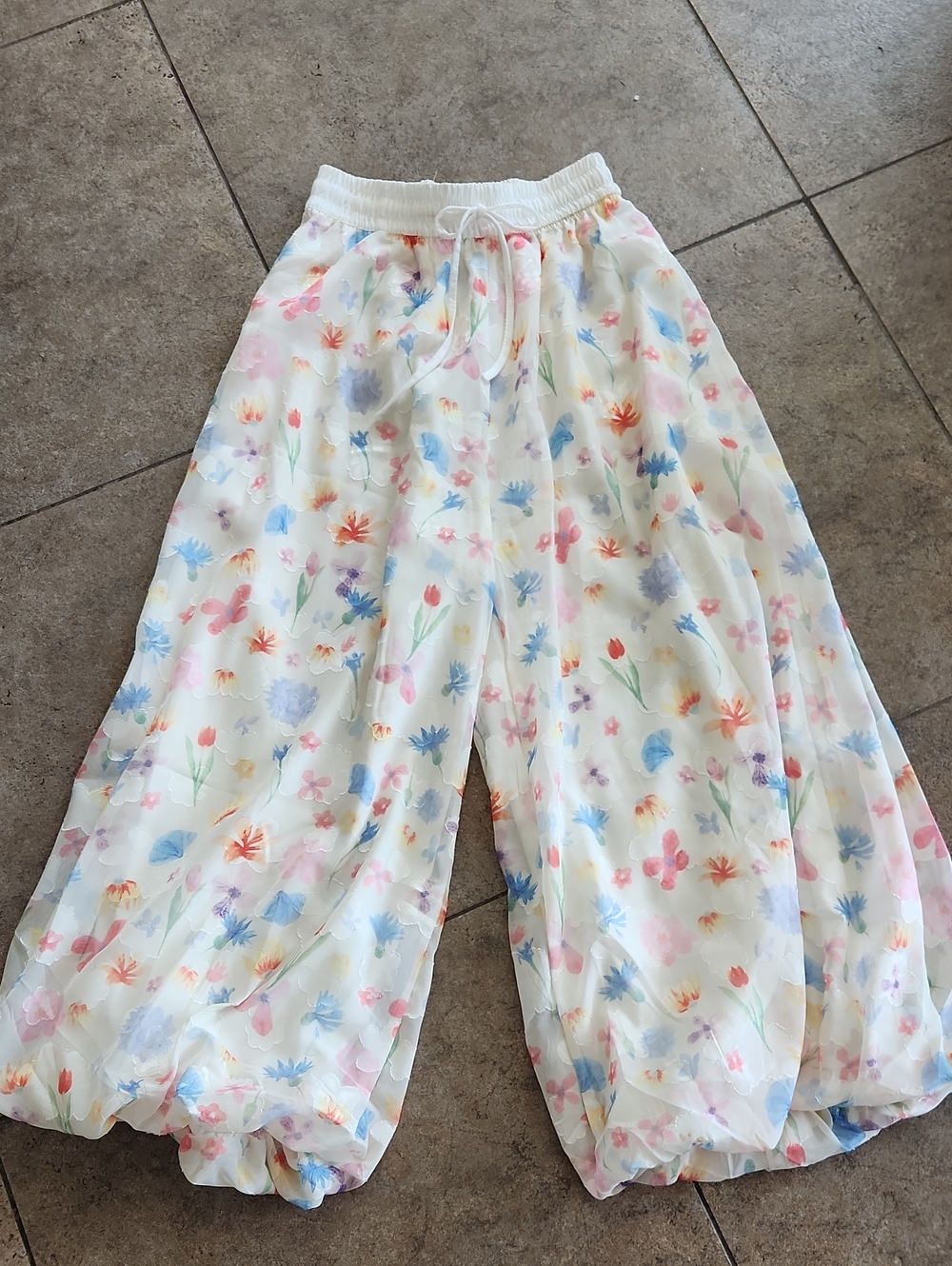 NWOT...JEANIE PANTS